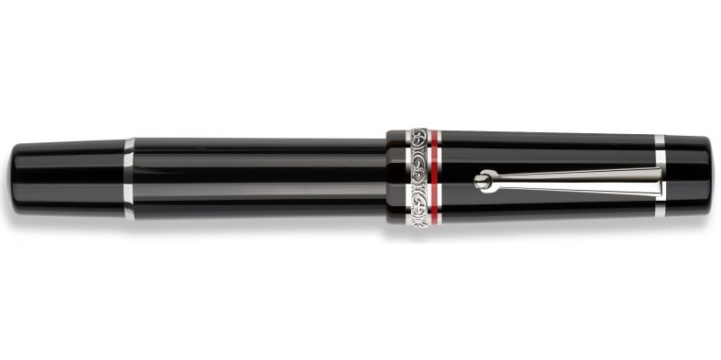 Delta Magnifica Oversized Fountain Pen