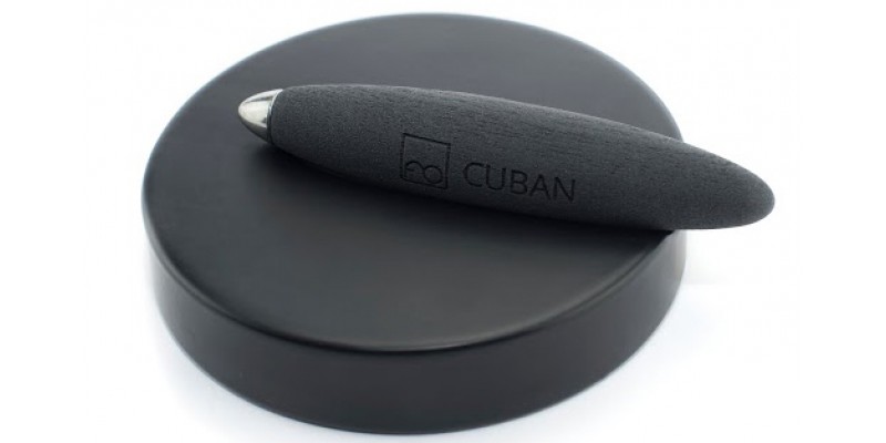 Pininfarina Cuban Titanio Con Base 