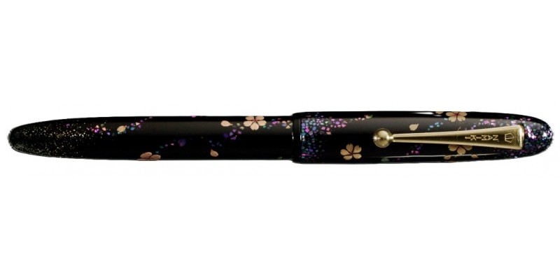 Namiki Yukari Cherry blossom at night Stilografica